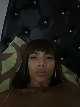 Snapshot of SarahLynn7 chatting on October 28, 2025, 8:02 am SarahLynn7 online show from October 28, 2025, 8:02 am