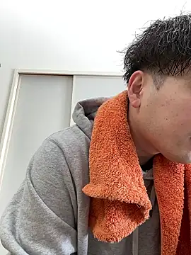 Snapshot of waka3232 chatting on February 12, 2026, 2:11 am waka3232 online show from February 12, 2026, 2:11 am