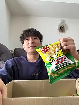 Snapshot of waka3232 chatting on February 16, 2026, 2:32 am waka3232 online show from February 16, 2026, 2:32 am