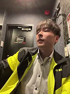 waka3232 online show from April 8, 2026, 11:12 am