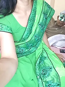 Cute-Zarina online show from November 21, 2025, 5:23 pm