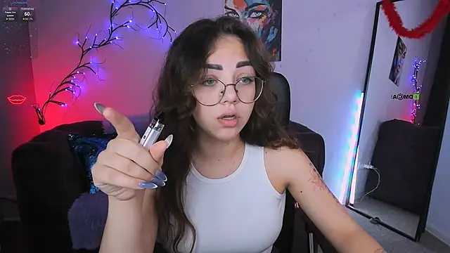 kiki swan online show from November 24, 2025, 9:42 am