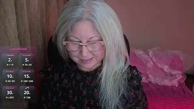 Wane Witch online show from November 14, 2025, 2:21 pm