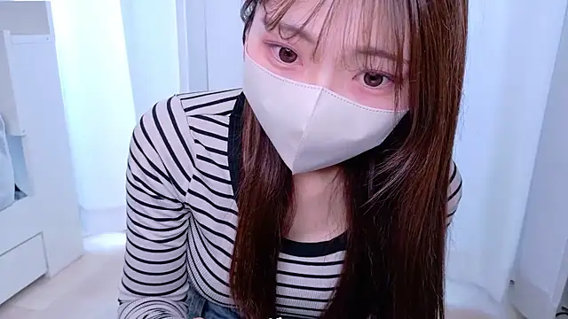 Snapshot of Ran-o0_0o chatting on May 15, 2026, 6:00 am Ran-o0 0o online show from May 15, 2026, 6:00 am
