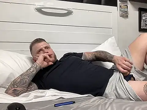 Thegreatwhitepipe online show from September 25, 2025, 1:44 am