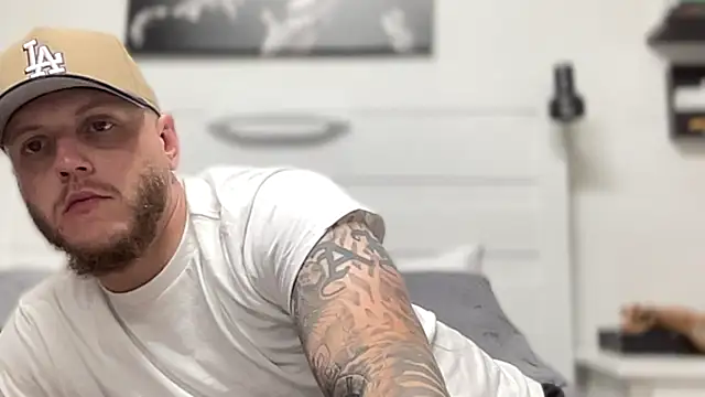 Thegreatwhitepipe online show from November 15, 2025, 10:30 am