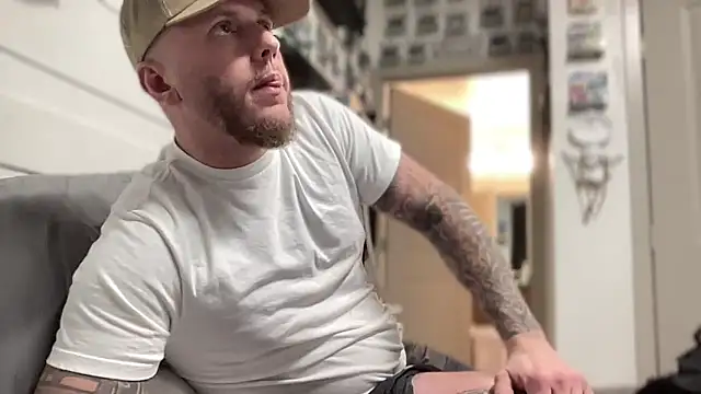 Thegreatwhitepipe online show from November 23, 2025, 1:48 am