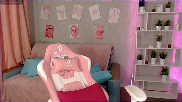 Cassie Scott online show from March 16, 2025, 4:52 am