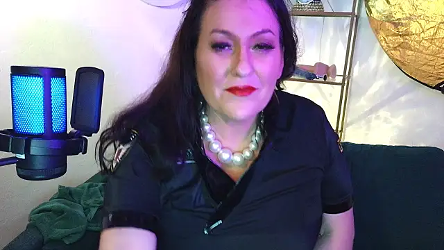 Sandiego8383xh online show from October 3, 2025, 4:41 pm