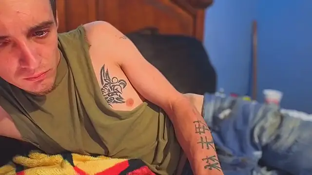 Ilovepussy1911 online show from May 16, 2026, 1:37 am