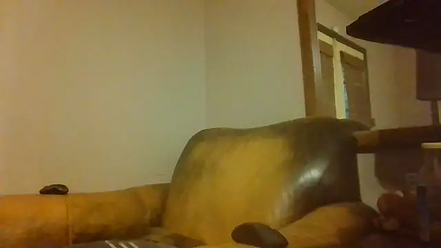 Snapshot of HunkofRock chatting on July 12, 2026, 10:27 am HunkofRock online show from July 12, 2026, 10:27 am