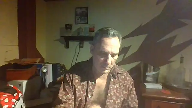 Snapshot of HunkofRock chatting on June 29, 2026, 4:52 am HunkofRock online show from June 29, 2026, 4:52 am