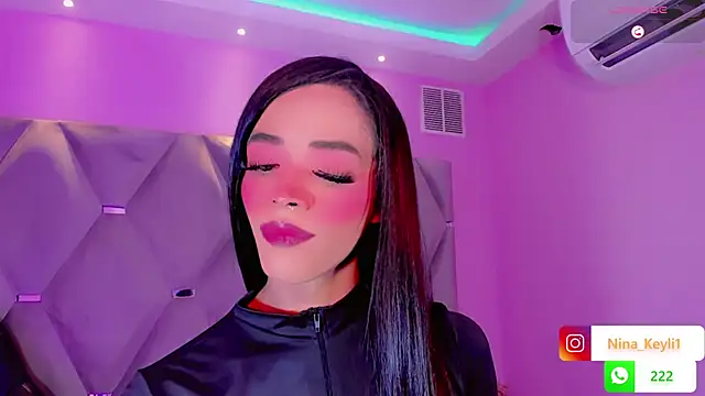 Nina Keyli online show from November 25, 2025, 7:47 pm