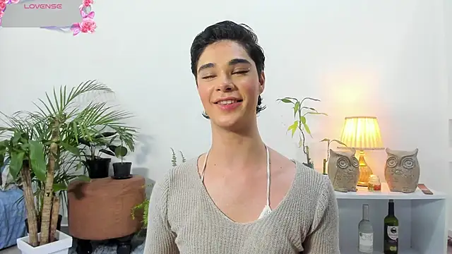 juanes puthee online show from February 24, 2026, 4:02 am