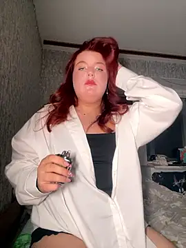 Snapshot of Dreamy_Desire chatting on October 10, 2025, 5:36 pm Dreamy Desire online show from October 10, 2025, 5:36 pm