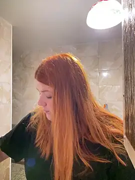 Snapshot of Dreamy_Desire chatting on March 18, 2025, 7:22 pm Dreamy Desire online show from March 18, 2025, 7:22 pm