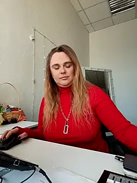 Juicy PeachLux online show from October 4, 2025, 6:48 am