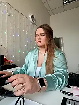 Juicy PeachLux online show from March 28, 2026, 6:47 am