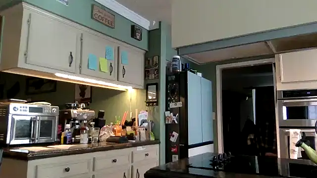 superbearboss online show from December 18, 2025, 4:44 pm