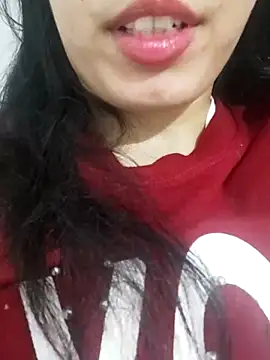 saraaxx1 online show from March 12, 2025, 11:22 pm