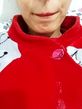 saraaxx1 online show from November 15, 2025, 10:19 am