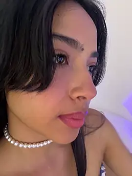 Snapshot of _Emily_Thompson_ chatting on February 7, 2026, 11:13 pm Emily Thompson online show from February 7, 2026, 11:13 pm