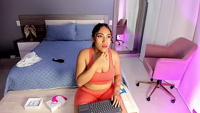  charlottemiller online show from March 7, 2025, 11:40 am