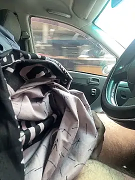 dam-her-boy online show from April 15, 2026, 7:58 am