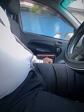 dam-her-boy online show from September 12, 2025, 2:23 am