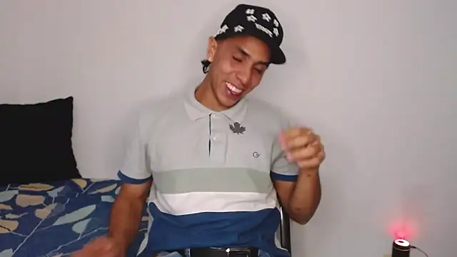 Monkey uchiha777 online show from November 18, 2025, 8:23 pm