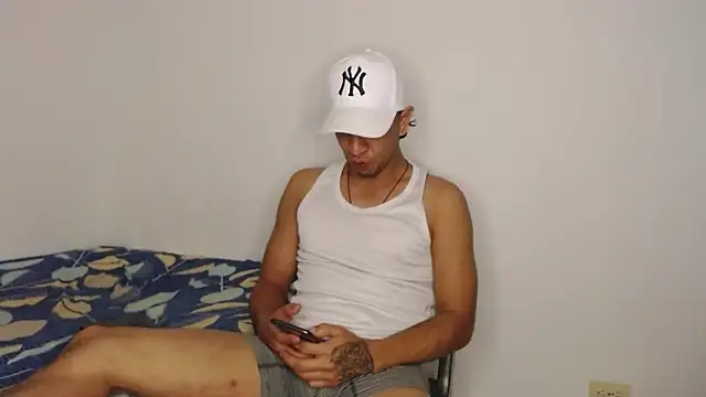 Monkey uchiha777 online show from November 23, 2025, 11:53 am