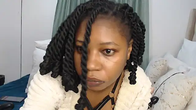 MystiqueTeee online show from June 7, 2026, 2:06 am