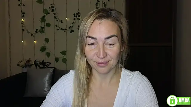 Kiss julli88I online show from November 9, 2025, 6:23 pm