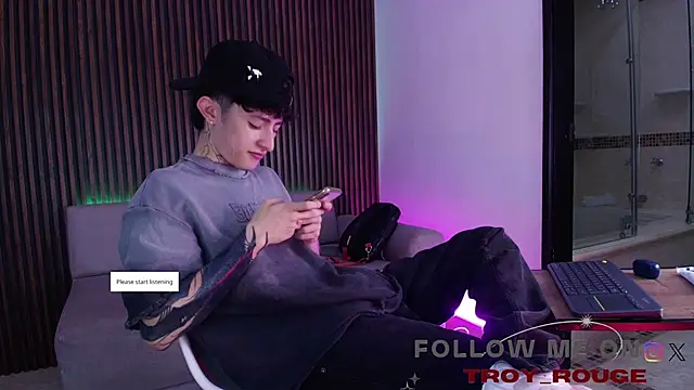 troy rouge online show from November 3, 2025, 7:28 pm