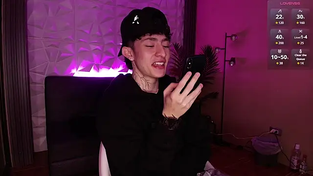 troy rouge online show from December 5, 2025, 7:23 pm