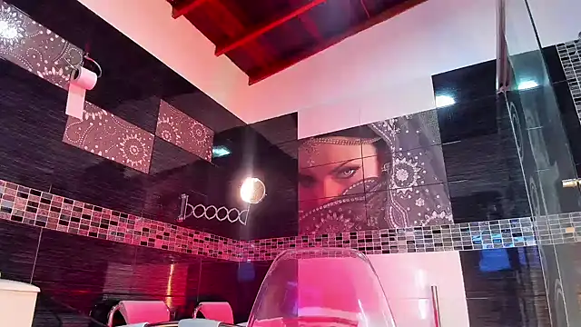 Small Hot19 online show from October 24, 2025, 9:41 am