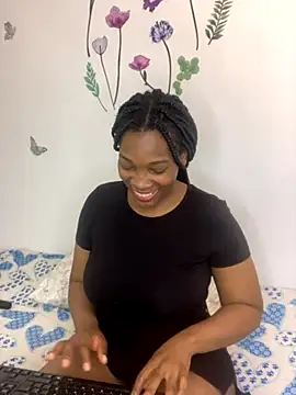 Nahomy gree online show from October 24, 2025, 6:01 am