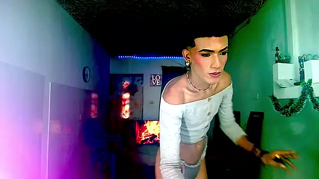 KimberlyXtreme online show from December 14, 2025, 6:24 pm