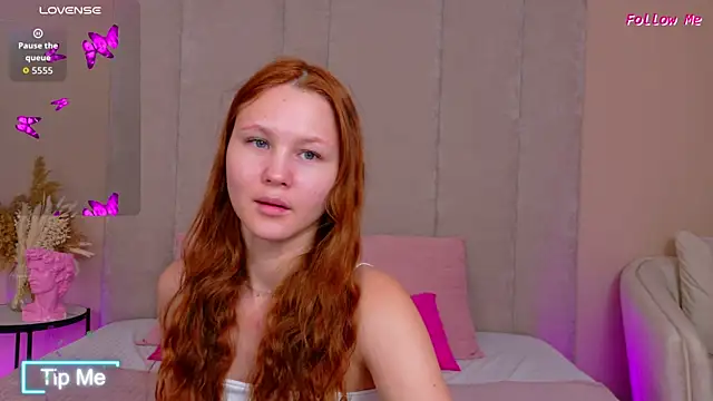 AmeliRoyse online show from November 7, 2025, 5:06 pm