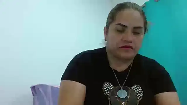 Milena Foox online show from November 30, 2025, 8:20 pm