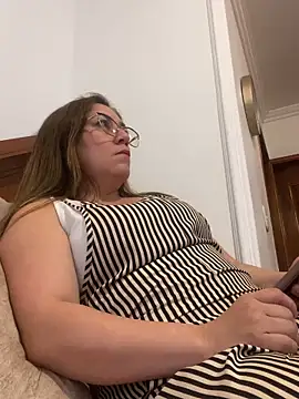 Luna-nevada online show from February 21, 2026, 10:45 pm