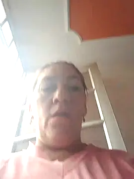 Luna-nevada online show from November 2, 2025, 6:46 pm