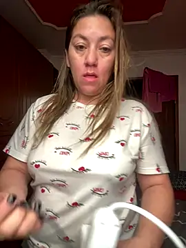 Luna-nevada online show from November 14, 2025, 3:37 pm