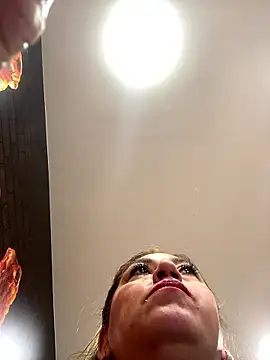 Luna-nevada online show from January 13, 2026, 6:23 pm