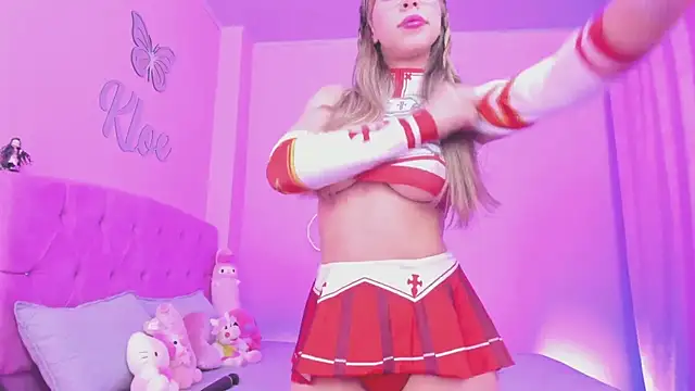 KloeJonnes  online show from April 5, 2026, 10:05 pm