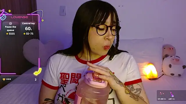 Oliviargf online show from October 3, 2025, 12:25 am