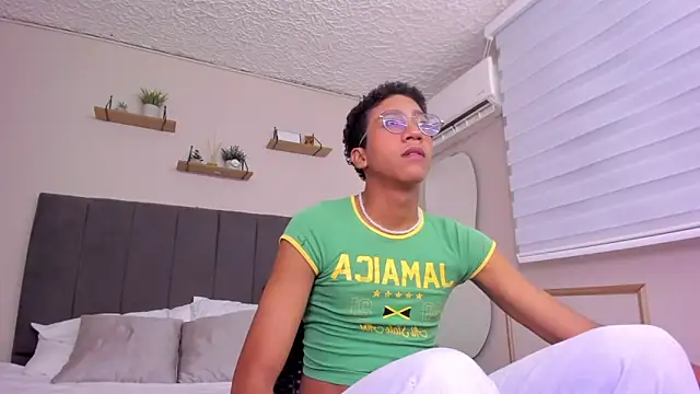 Snapshot of Danny_Twink20 chatting on March 18, 2025, 9:32 pm Danny Twink20 online show from March 18, 2025, 9:32 pm