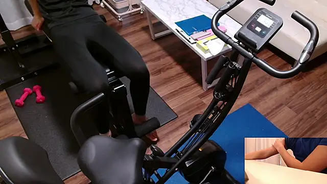 Stretch-man online show from March 3, 2026, 4:30 am