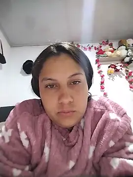 esmeralda jadees online show from June 7, 2026, 12:43 pm