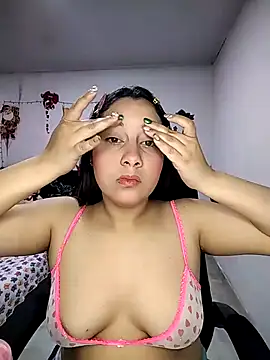 esmeralda jadees online show from December 21, 2025, 6:31 pm